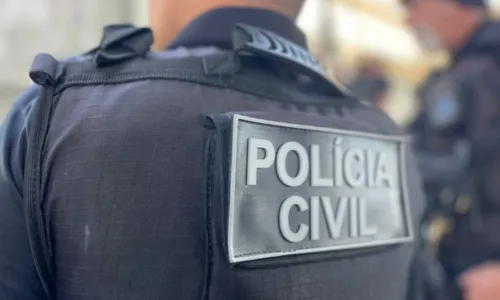 
				
					Homem é preso suspeito de matar ex-sogro a facadas no sudoeste da Bahia
				
				