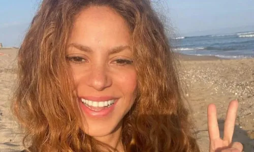 
				
					Shakira é homenageada pela Associação de Cornos na Colômbia: 'Membro ilustre da comunidade'
				
				