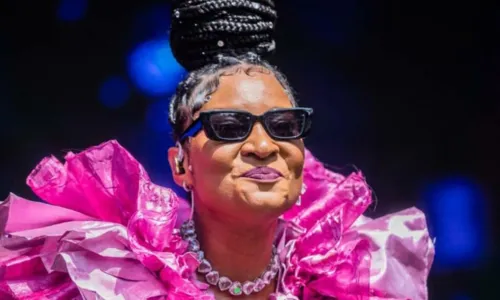 
				
					Larissa Luz comandará bloco 'Os Mascarados' no Carnaval de Salvador
				
				