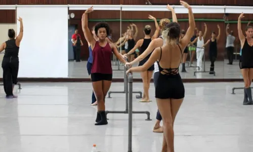 
				
					Balé Teatro Castro Alves inicia jornada de aulas abertas em janeiro; saiba como participar
				
				