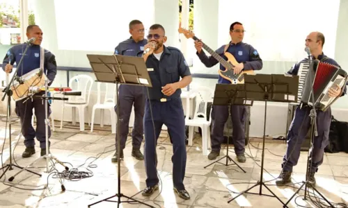 
				
					Banda da Guarda Civil faz show na Barra em ação de verão
				
				