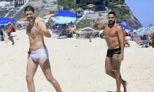 
				
					Ex-BBBs Caio e Bil Araújo aproveitam praia do Rio de Janeiro
				
				