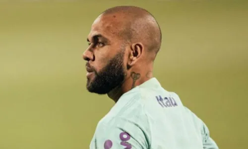 
				
					Convocação de Daniel Alves à Copa repercutiu duas vezes mais que prisão, aponta levantamento de redes sociais
				
				