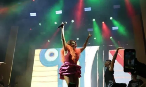 
				
					Daniela Mercury é atração surpresa no Festival de Verão
				
				