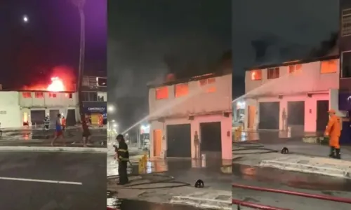 
				
					Incêndio atinge loja de piscinas na orla de Salvador
				
				