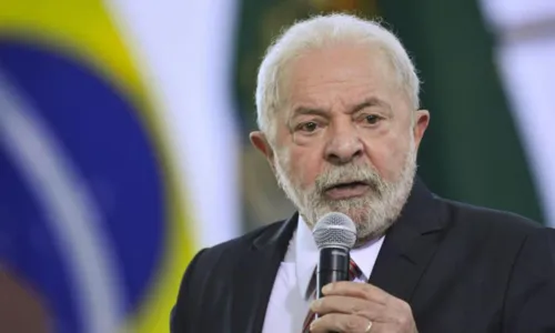 
				
					Lula se reúne com ministros para tratar da ajuda ao litoral de SP
				
				