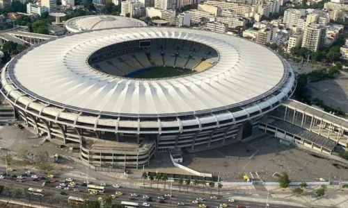 
				
					Via de acesso ao Maracanã é renomeada em homenagem a Pelé
				
				