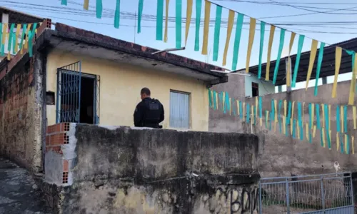 
				
					Homem é preso e outros 3 são baleados durante operação de combate a roubos na Bahia
				
				