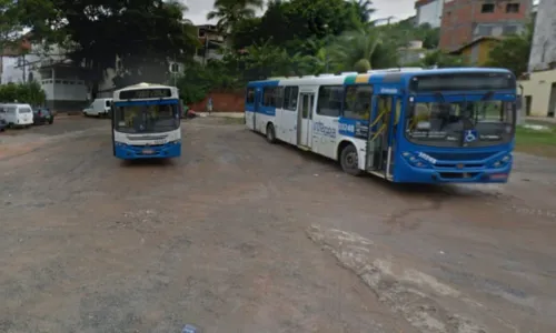 
				
					Após ataque de bandidos, ônibus deixam de circular no Parque São Cristóvão, em Salvador
				
				