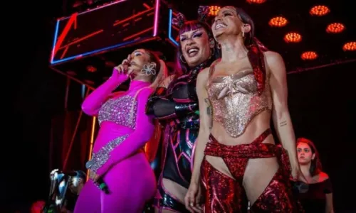 
				
					Proibidona! Gloria Groove lança música com Anitta e Valesca Popozuda: 'Funk é amor e liberdade'
				
				