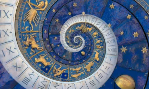 
				
					Horóscopo do dia: veja a previsão para o seu signo neste domingo, 15 de janeiro
				
				