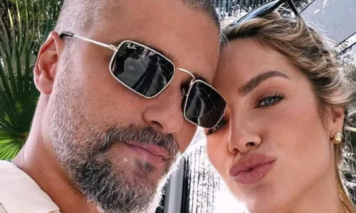 
				
					Bruno Gagliasso revela surpresa após Giovanna Ewbank se declarar demissexual: 'Nem eu sabia'
				
				