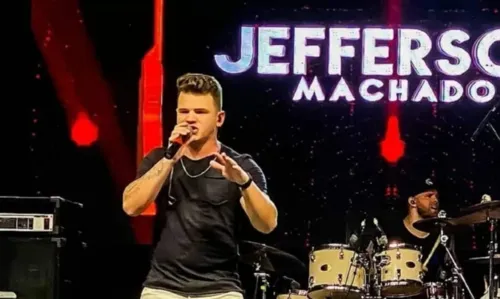 
				
					Cantor sertanejo Jefferson Machado morre aos 27 anos em acidente de carro
				
				