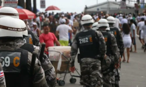 
				
					Cerca de 2,1 mil policiais e bombeiros atuarão na Lavagem do Bonfim
				
				