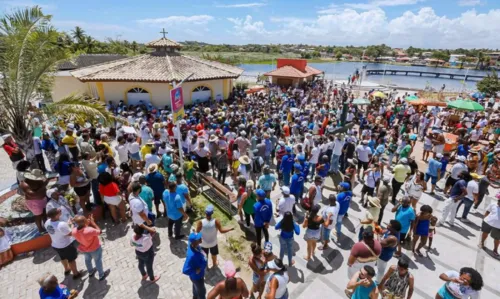 
				
					Devotos prestam homenagens a Bom Jesus dos Navegantes na Lavagem de Jauá
				
				