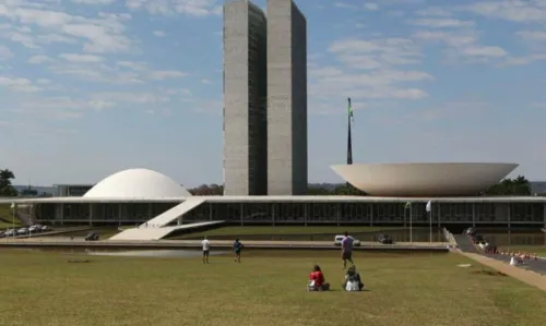 
				
					Parlamentares eleites reúnem-se pela primeira vez em Brasília
				
				