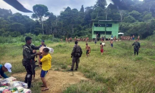 
				
					Governo prepara hospital de campanha para atender índios yanomami
				
				