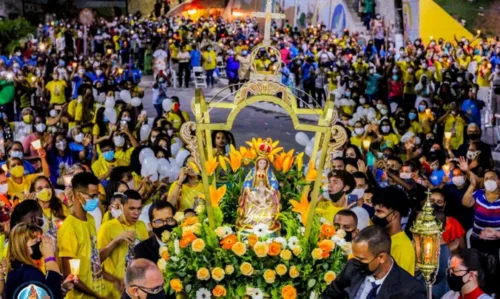 
				
					Candeias celebra padroeira da cidade com procissão e novenário; veja programação
				
				