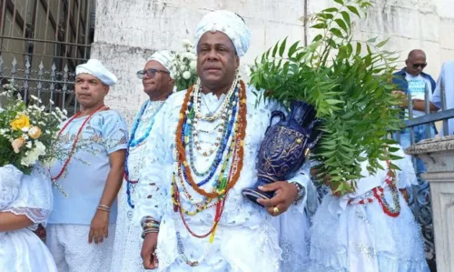 
				
					Após dois anos, fiéis se reúnem para homenagear Senhor do Bonfim e falam sobre retorno da Lavagem
				
				