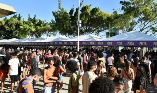 
				
					Confira galeria de fotos do primeiro dia do Festival de Verão 2023
				
				