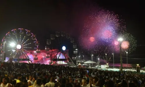 
				
					Feliz 2023! Virada do ano em Salvador tem queima de fogos em diversos pontos
				
				