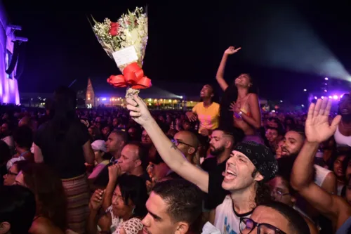 
				
					Confira galeria de fotos do primeiro dia do Festival de Verão 2023
				
				