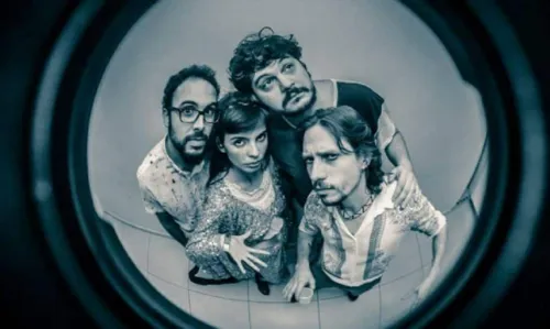 
				
					Mãeana reúne banda Tono e as cantoras Tainá e Tori em show no Rio Vermelho
				
				