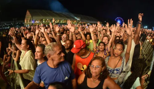 
				
					Confira galeria de fotos do primeiro dia do Festival de Verão 2023
				
				