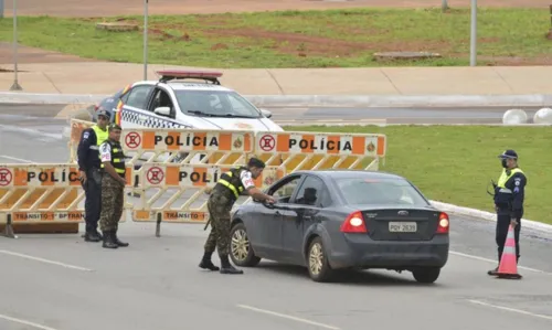 
				
					Tropa de choque, cavalaria, monitoramento por câmera e mais: confira como vai funcionar esquema de segurança para a posse 
				
				