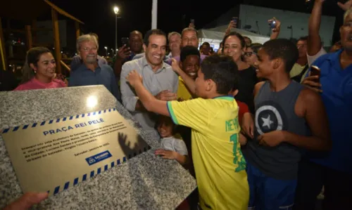 
				
					Salvador ganha praça com nome de Pelé em homenagem ao jogador
				
				