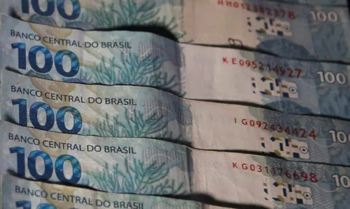 
				
					Caixa começa a pagar Bolsa Família de R$ 600 nesta quarta-feira (18)
				
				