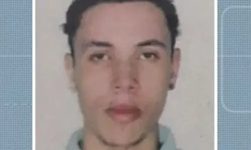 
				
					Turista de 18 anos morre afogado em praia de Juazeiro
				
				