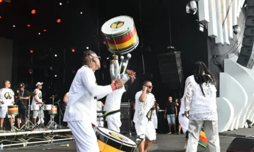 
				
					FOTOS: Olodum, Daniela Mercury, Saulo e mais agitam último dia do Festival Virada Salvador
				
				