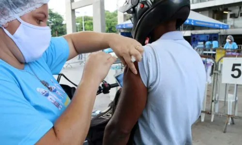 
				
					Em dois anos, Bahia aplicou mais de 35 milhões de doses de vacina contra Covid-19
				
				