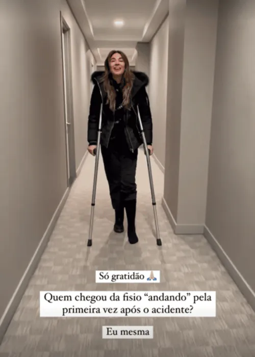 
				
					Luciana Gimenez se emociona ao andar pela primeira vez após grave acidente: 'Gratidão'
				
				