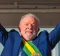 
                  Em seu primeiro dia como presidente, Lula assina 52 decretos e 4 MPs
