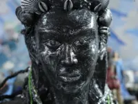 Imagem negra de Iemanjá resgata características ancestrais e homenageia Rainha em centenário: 'Riqueza que o colonizador roubou'