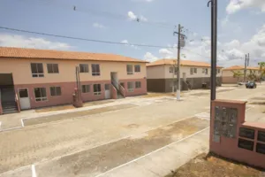 Apartamentos do programa 'Minha Casa, Minha Vida' são ocupados em Periperi e moradores denunciam