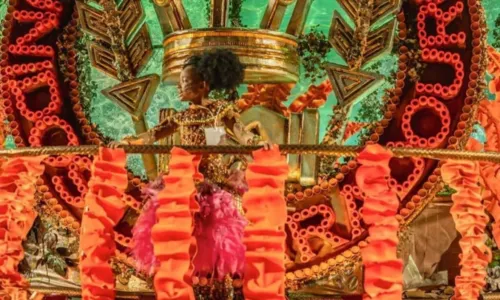 
				
					Saiba detalhes da passagem das escolas campeãs do Carnaval no RJ
				
				