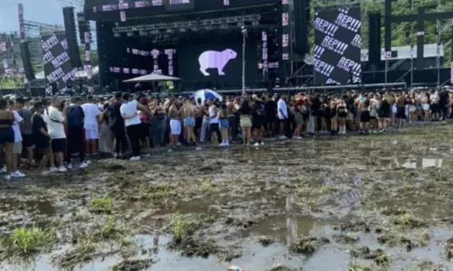 
				
					REP Festival cancela segundo dia após tempestade
				
				