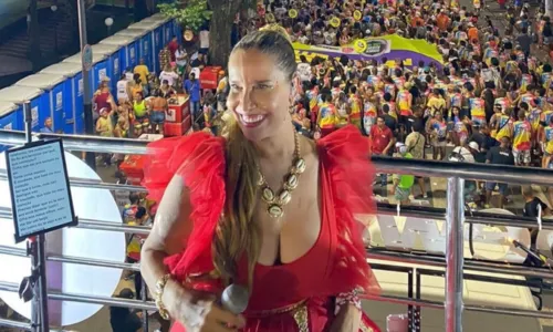 
				
					Sarajane celebra 40 anos de carreira com shows no Carnaval de Salvador
				
				