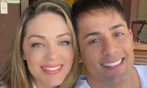 
				
					Tania Mara anuncia fim do namoro com Tiago Piquilo: 'Encerramos nosso ciclo'
				
				
