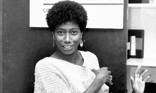 
				
					Glória Maria foi primeira jornalista negra a estrear como repórter na televisão brasileira
				
				