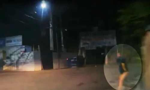 
				
					Motorista por aplicativo é assaltado e câmera interna flagra crime no Rio Vermelho
				
				