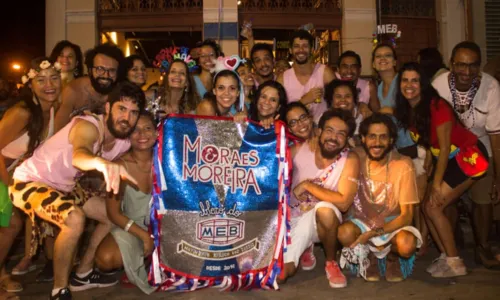 
				
					Bloco Moraes e Moreira volta às ruas com tema “Carnaval da Saudade! Gal, Moraes e Riachão”
				
				