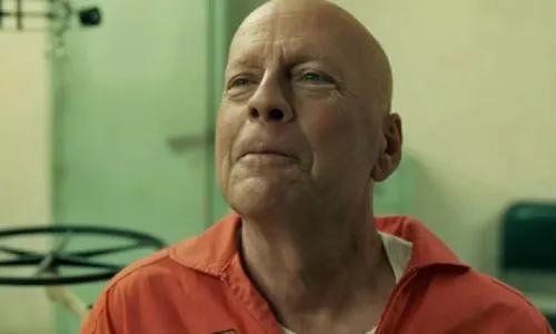 
				
					Diagnosticado com demência, Bruce Willis não reconhece mais a mãe e tem comportamento agressivo
				
				