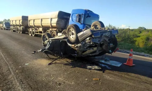 
				
					Seis pessoas ficam feridas em acidente envolvendo caminhão no oeste da Bahia
				
				