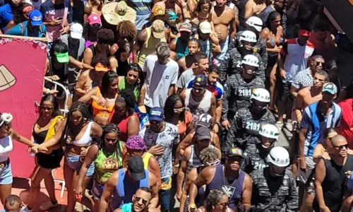 
				
					Mais de mil roubos e furtos foram registrados no carnaval de Salvador; confira balanço
				
				