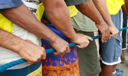 
				
					Diária dos cordeiros no carnaval de Salvador é definida em acordo; confira valor
				
				