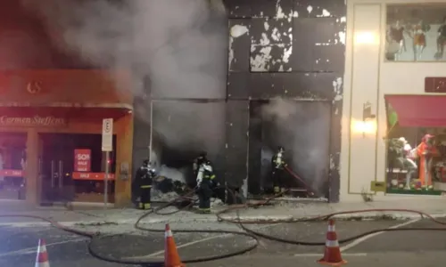 
				
					Depósito de loja é atingido por incêndio no sudoeste da Bahia
				
				